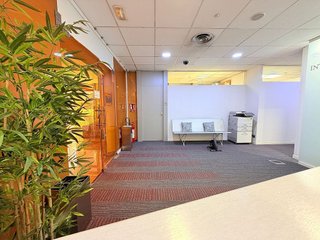 Oficina en alquiler en La Florida - El Plantío en Madrid