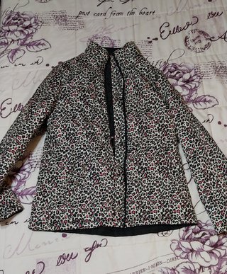 Chaqueta impermeable reversible