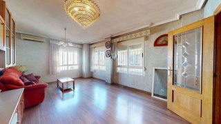 Casa adosada en venta en Club de Campo en Elda