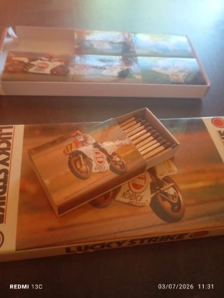 Scatola di fiammiferi Lucky Strike Motos