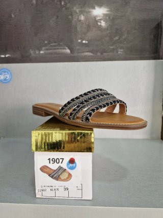 Sandalias Talla 39 Negro y Plata nuevas