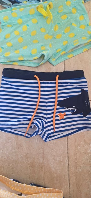 Lote bañadores niño talla 2-3 años
