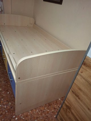 Cama 90 con 4 cajones amplios .urge por reforma.