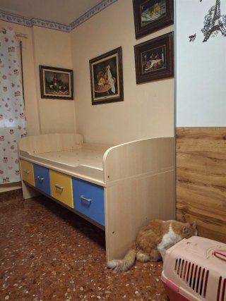 Cama 90 con 4 cajones amplios .urge por reforma.