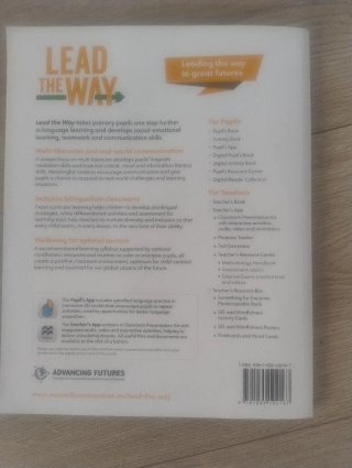 Lead the way pupil's book