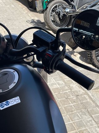 Honda CMX500 Rebel Negra