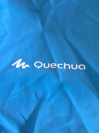 Chubasquero Quechua Azul NUEVO unisex