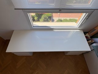 Escritorio blanco para dos niños