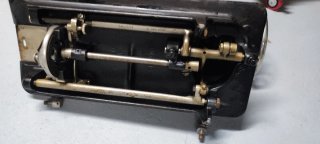 Máquina de coser Singer antigua