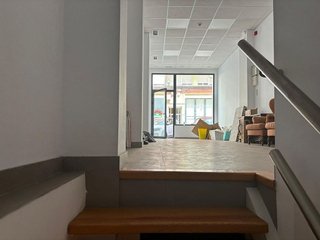 Local comercial en venta en Inmobiliaria - Barreda en Torrelavega
