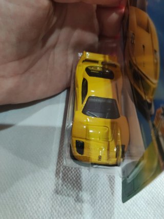 Hot Wheels Ferrari F40 Competizione Amarillo