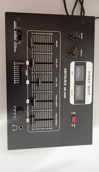 Tavola di mixaggio DJ Vintage Ariyama SM-2550