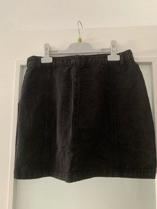 Falda vaquera negra Stradivarius T36
