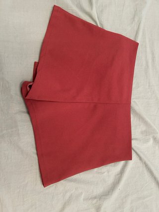 Falda pantalón roja SHEIN Talla L, favorecedora