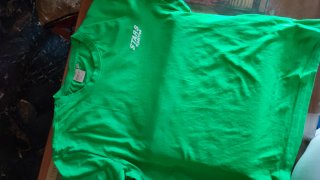 T-shirt  verde Talla XL spalla 50 lunghezza 64