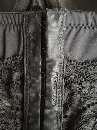 Lote 2 Sujetadores Women Secret. Negro 70B. VerdeS