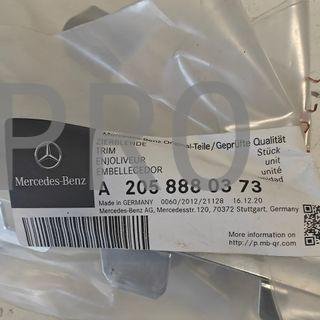 MOLDURA DERECHA RADIADOR MERCEDES CLASE C NUEVO