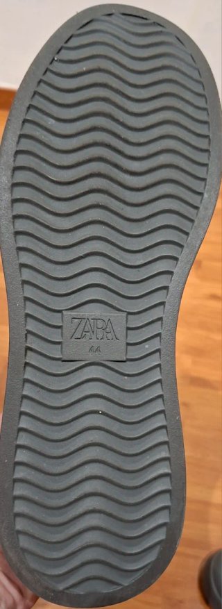 Zapatillas Zara color gris