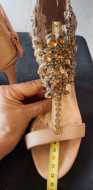 Sandali preziosi oro bronzo