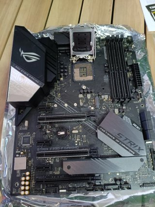 Placa Base Asus ROG STRIX Z390-F GAMING