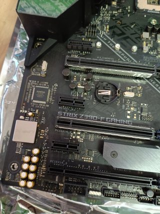 Placa Base Asus ROG STRIX Z390-F GAMING