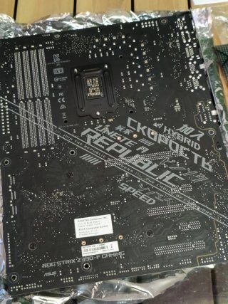 Placa Base Asus ROG STRIX Z390-F GAMING