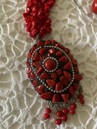 Collar y pendientes de coral rojo
