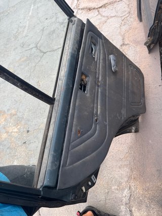 Puertas Mitsubishi Montero V20 Largo