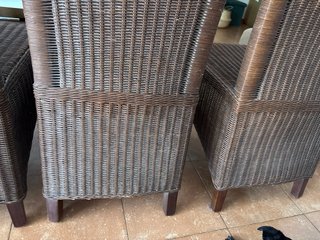 4 Sillas Ratan Marrón Oscuro.altura respaldo 55cm.