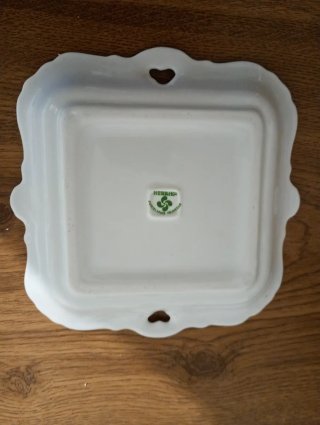 Bandeja de porcelana antigua de flores y soporte