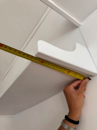 Muebles y estanterías de salón blancos