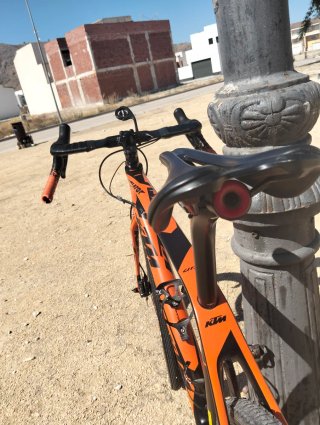 Bicicleta KTM Gravel carretera carbono