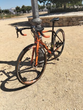 Bicicleta KTM Gravel carretera carbono