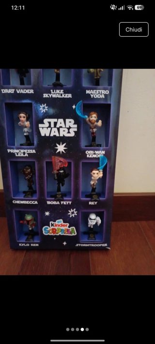 Collezione Kinder Star Wars con stand