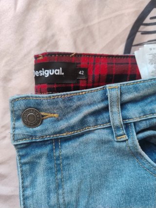 Pantalón vaquero Mickey Desigual Talla 42