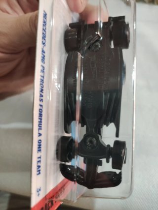 Coche Hot Wheels F1 Mercedes-AMG Petronas 2025