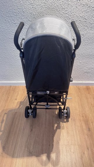 Carrito bebé Bebeconfort gris y negro