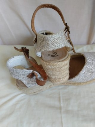Alpargatas cuña Rosa Cano Beige/Oro