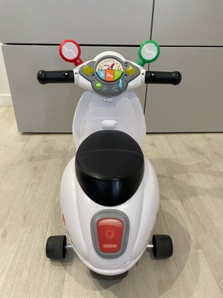 Moto Vespa Chicco para bebés