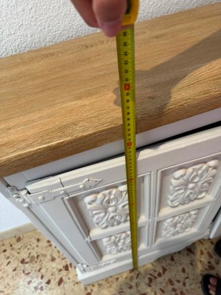 Mueble de entrada blanco y madera