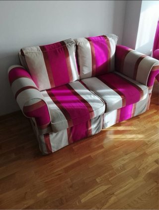 Sofá 2 plazas beige y rosa