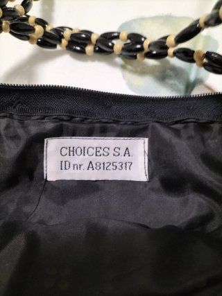 Bolso de hombro con cuentas de madera