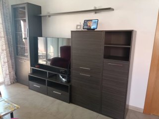 Mueble de salón modular oscuro