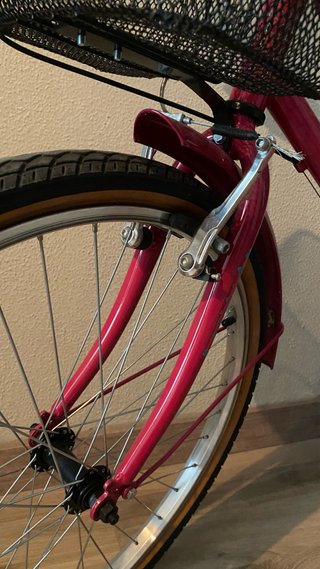 Bicicleta BPro 24” rosa casi nueva para niños.