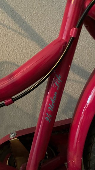 Bicicleta BPro 24” rosa casi nueva para niños.