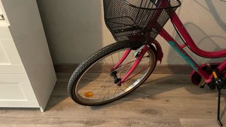 Bicicleta BPro 24” rosa casi nueva para niños.