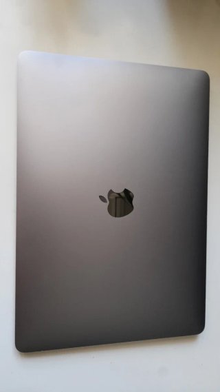 MacBook Air 13" 2019 8GB Gris Espacial