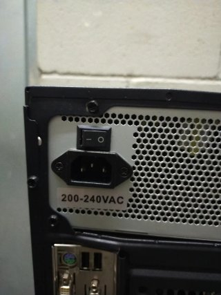 Torre CPU sin disco duro