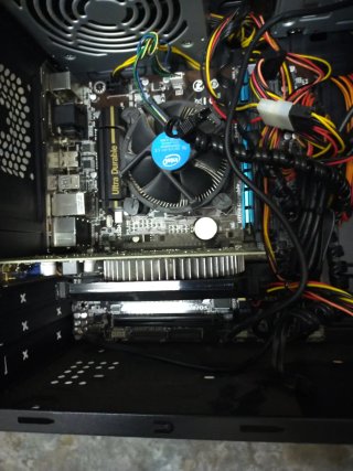 Torre CPU sin disco duro