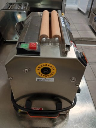 Laminadora de Pasta Fresca Profesional